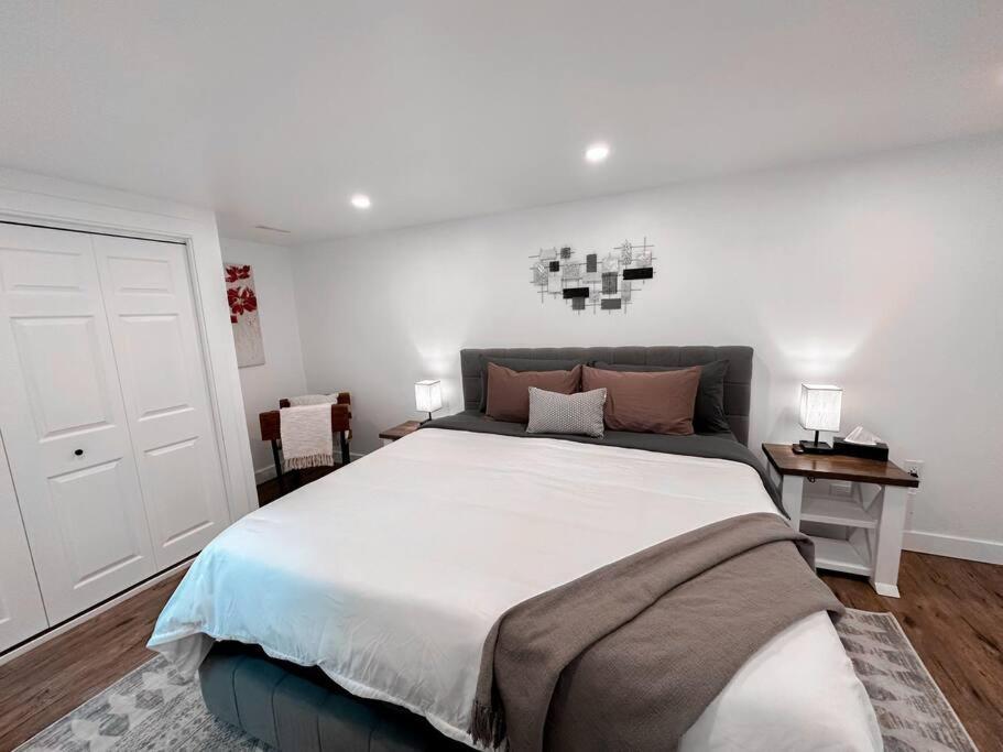 The Victoria Suite In Elora- King Bed Esterno foto