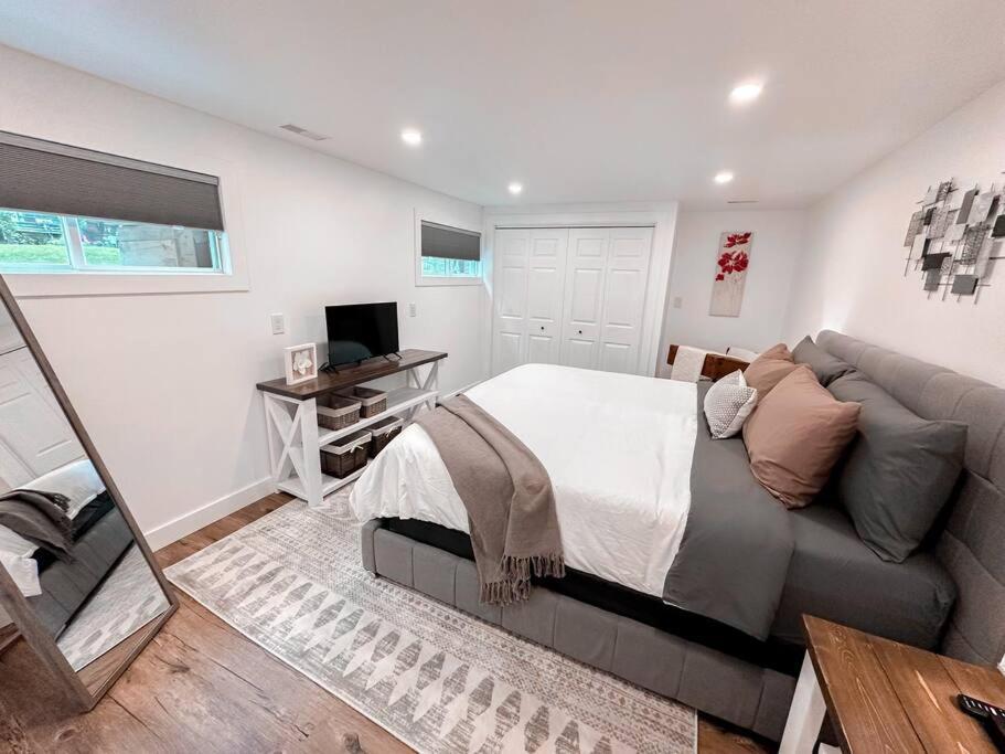 The Victoria Suite In Elora- King Bed Esterno foto